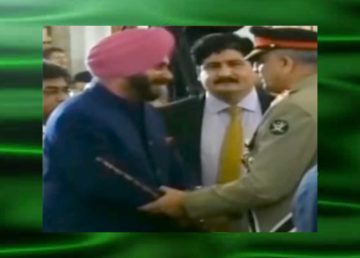 Sidhu with General Bajwa at Imran Khan oath taking ceremony