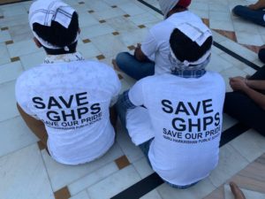 GHPS Students praying at Gurdwara Bangla Sahib