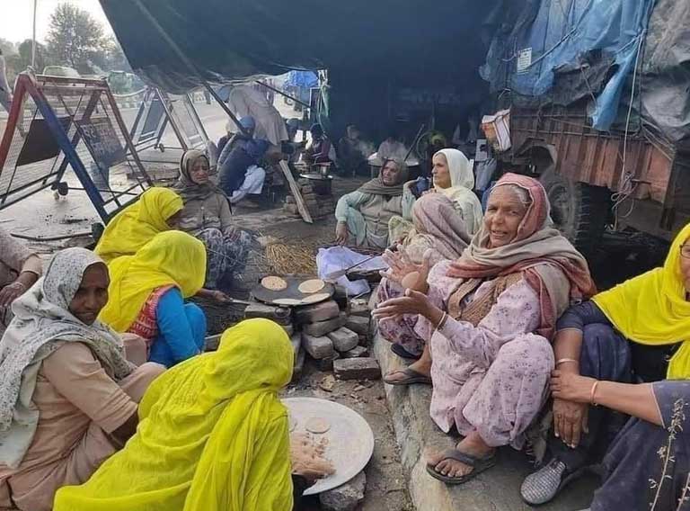 Punjab women cooking food