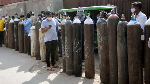 Oxygen shortage in Northern India