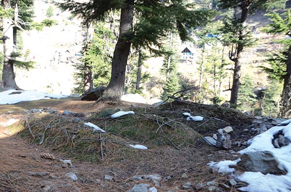 Who was killed in Kashmir