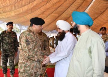 Baba Gurpal Singh meets Peshawar Corps Commander