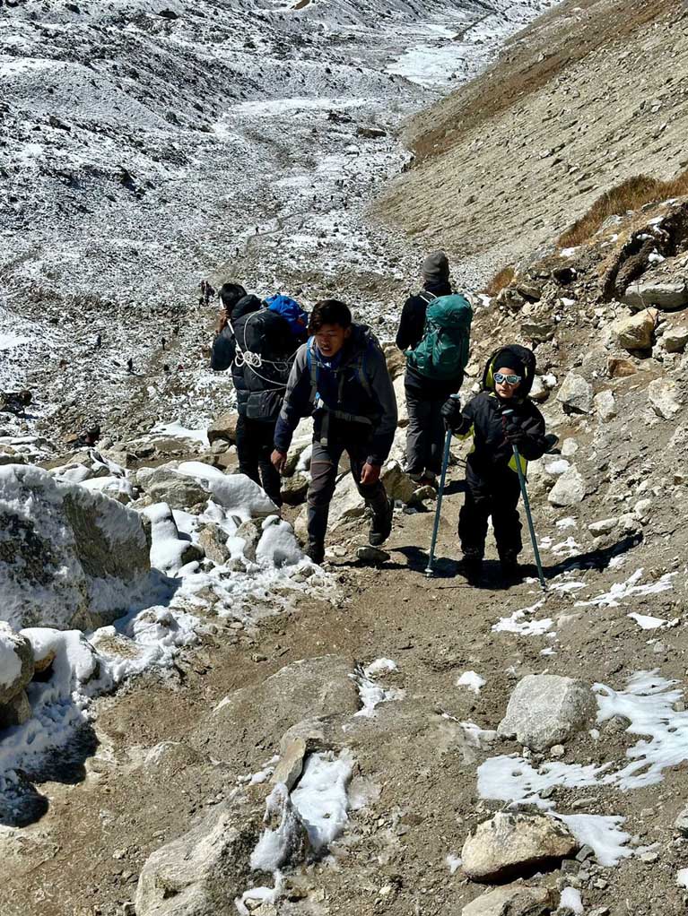 Tegbir Singh climbing the Mount Everest 